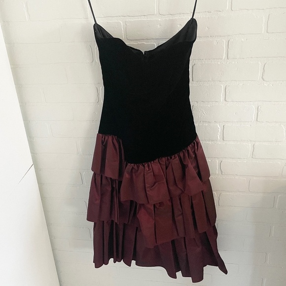 Vintage 80s Gown Strapless dress Black Velvet Velour Dark red iridescent skirt S - Picture 2 of 13